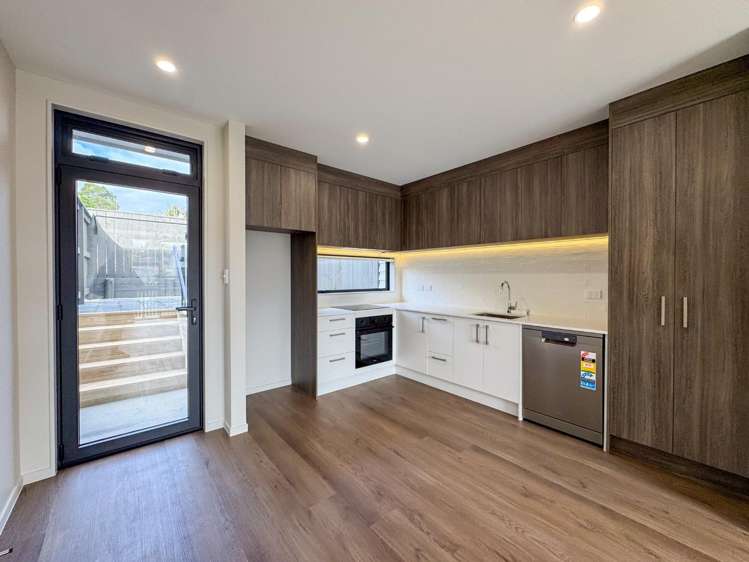 15b Molley Green Place 10044_2