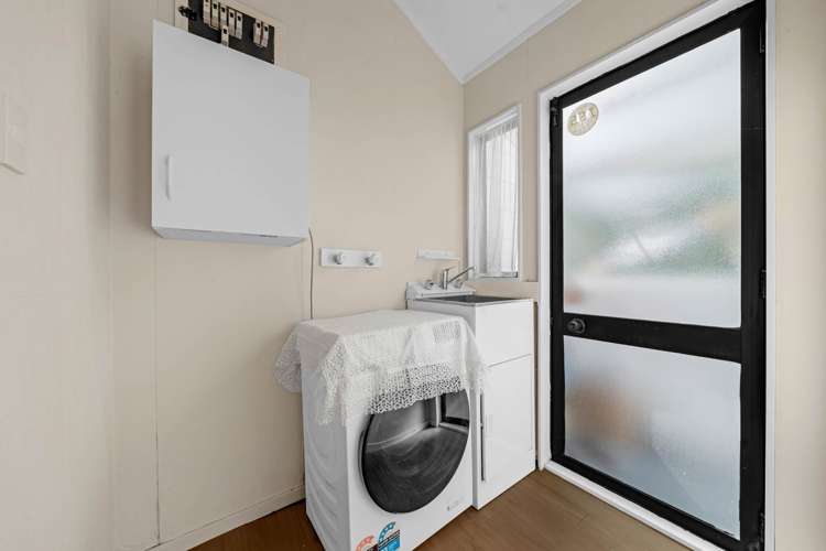 1/10 Amerce Place Highland Park_18