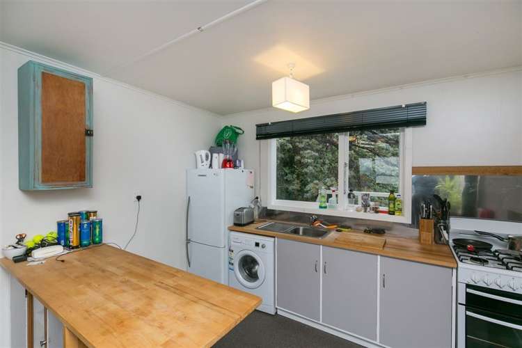 2 Milne Terrace Island Bay_24