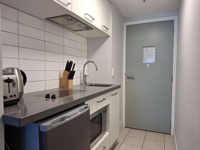 20A/370 Oriental Parade 1322_3