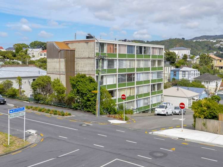 8/118 Russell Terrace Berhampore_11