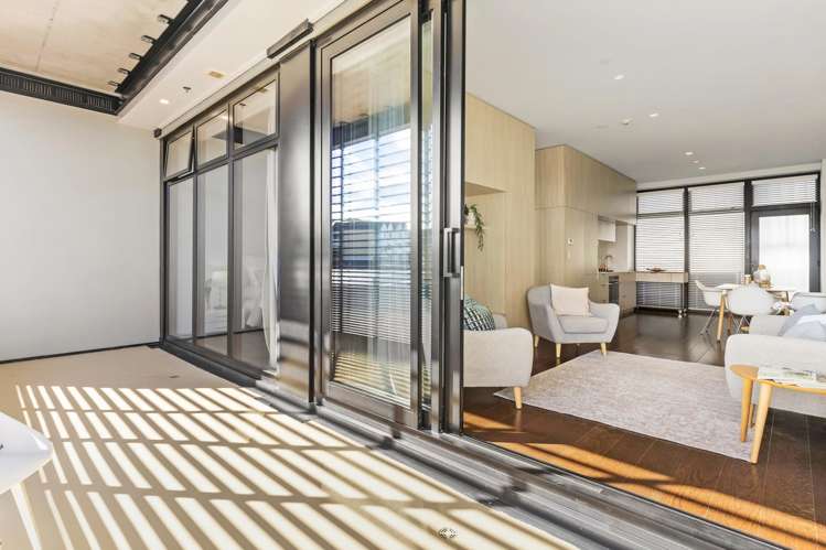 204/11 Jean Caldwell Way Island Bay_7