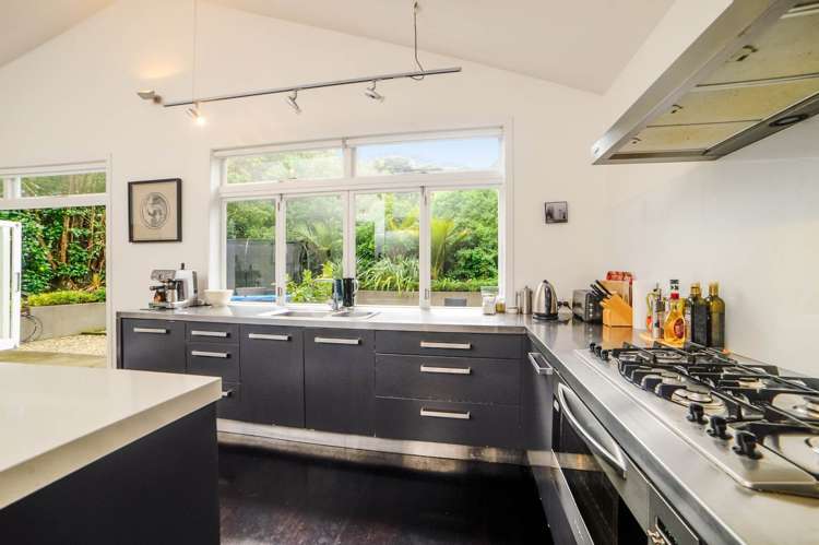 15 Waima Crescent Titirangi_5