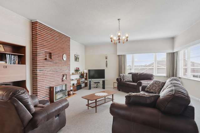 33 Seabrook Avenue New Lynn_4