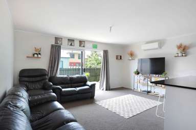 2/13 Hamurana Place_1