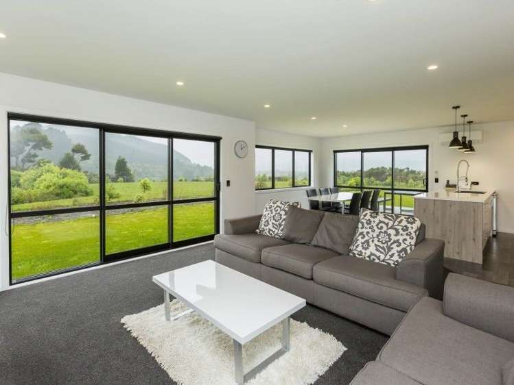 98 Riverstone Drive Riverstone Terraces_1