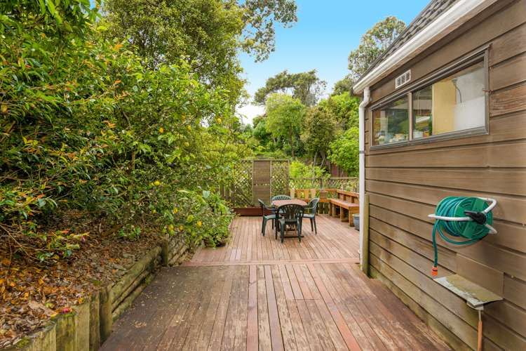 2/8 Lydia Avenue Northcote_14