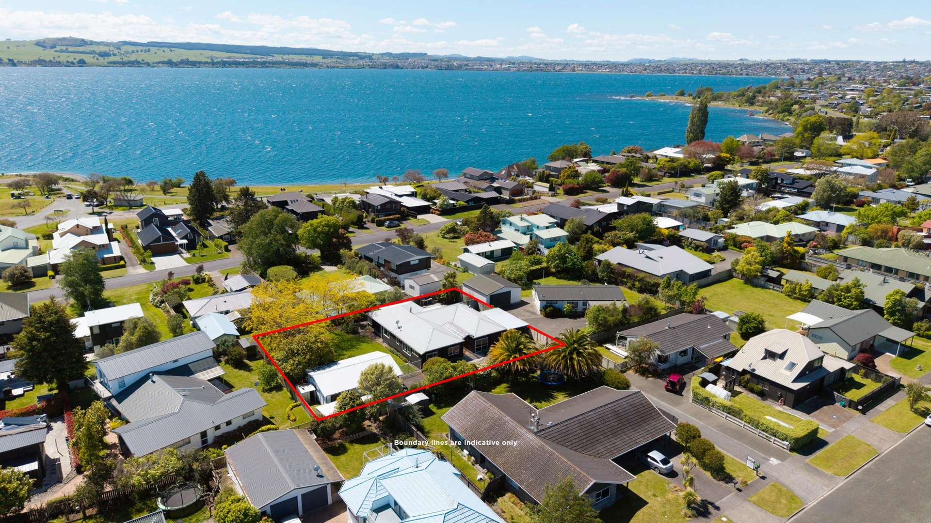 1 and 2/20 Stanley Street Wharewaka_0