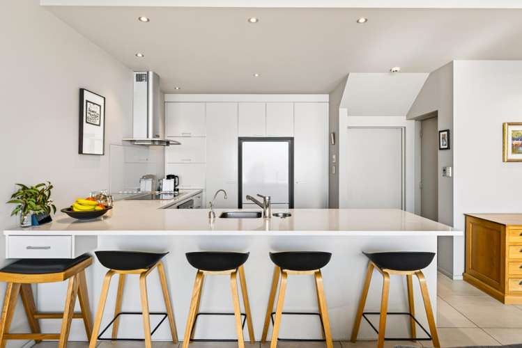2/23 Seapoint Road Bluff Hill_8