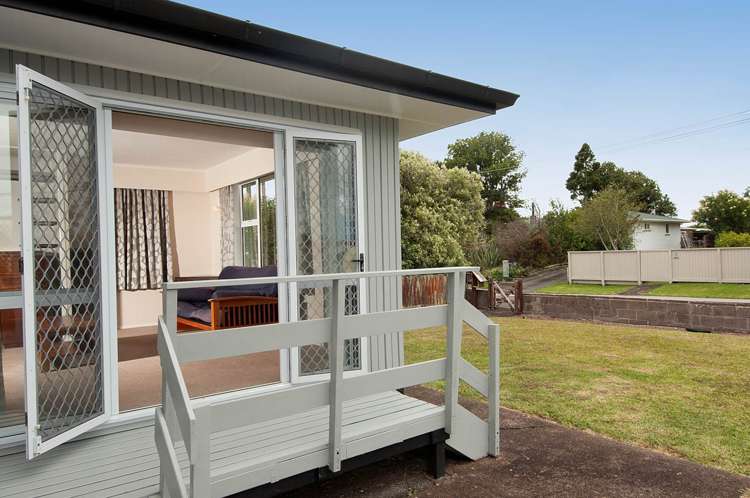 9 Edgerton Road Te Atatu Peninsula_17