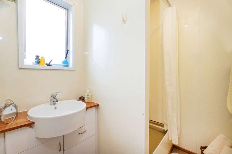 8 Oyster Drive Cooks Beach_16