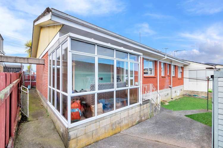 2/18 Prictor Street Papakura_15