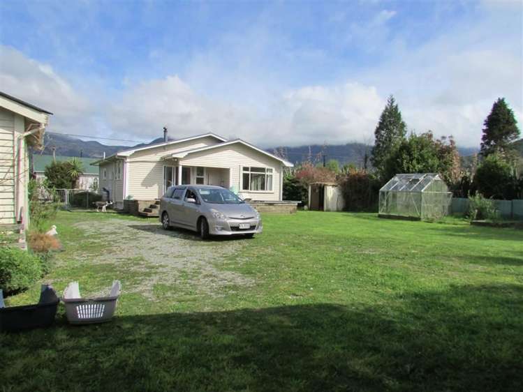 4 Hart Street Blackball_20