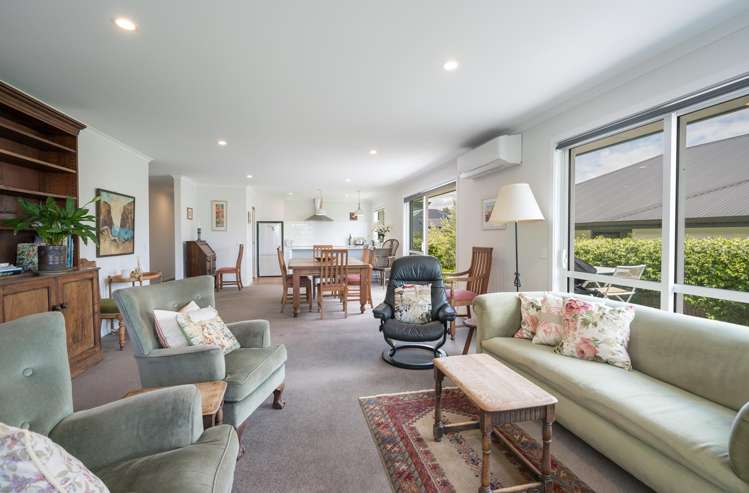 6 Langdale Drive Richmond_6