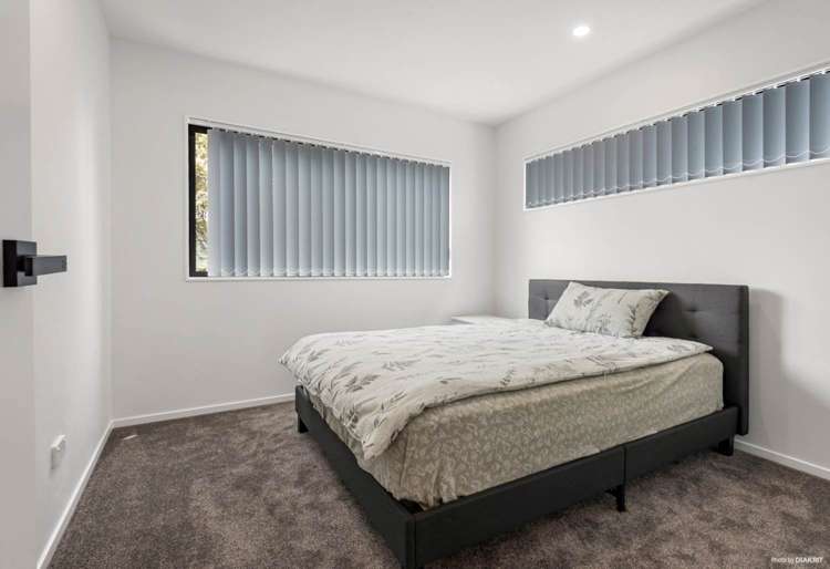 8B Hobart Crescent Wattle Downs_4