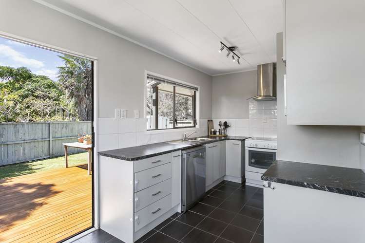 80 Finlayson Avenue Clendon Park_4