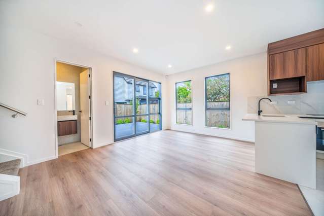 11/85 Cascades Road Pakuranga Heights_2