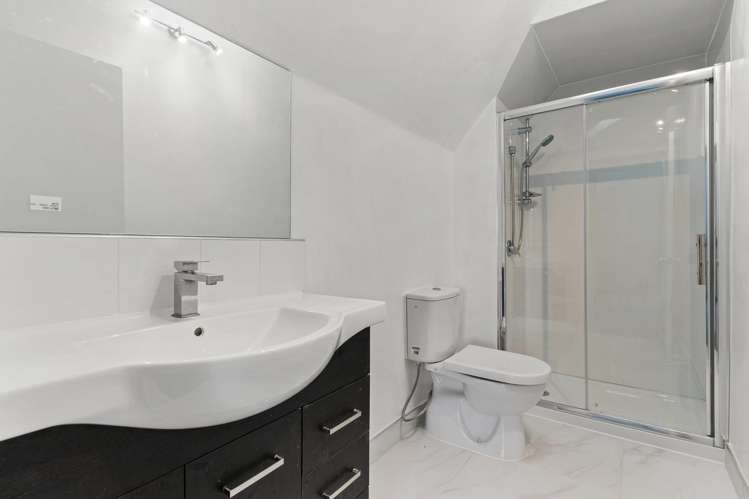 2/109 Stanley Road Glenfield_7