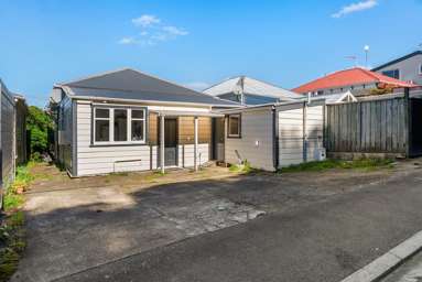 211 Grant Road_1