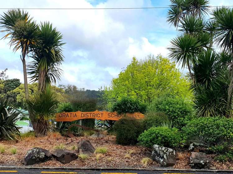 16 Awarangi Rise Oratia_7