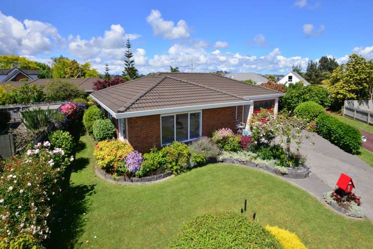 1 Barton Place Orewa_15