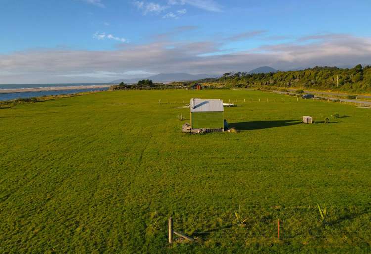 25 Fox Moth Drive Haast_5