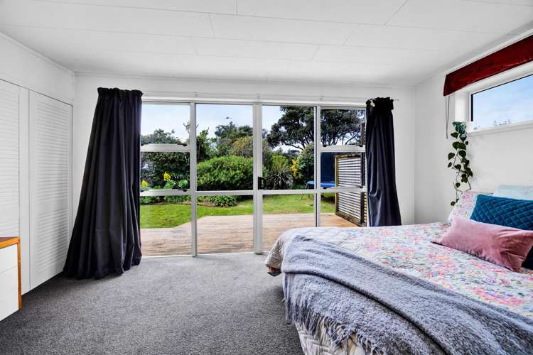 1 Pohutukawa Drive Opunake_15