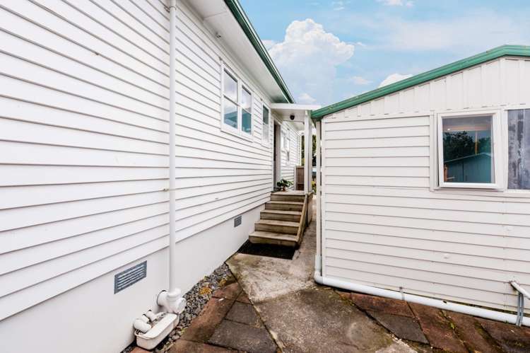 1b Sarona Avenue Glen Eden_19