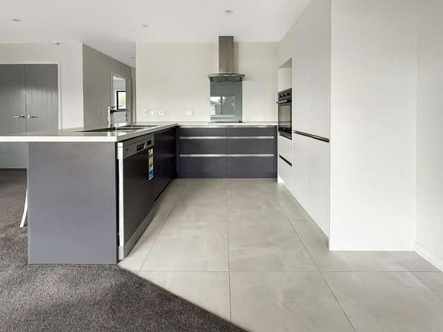 7 Aubrey  Crescent 2774_4