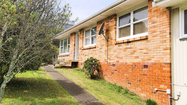 Delightful 3 Bedroom Home - Hillcrest