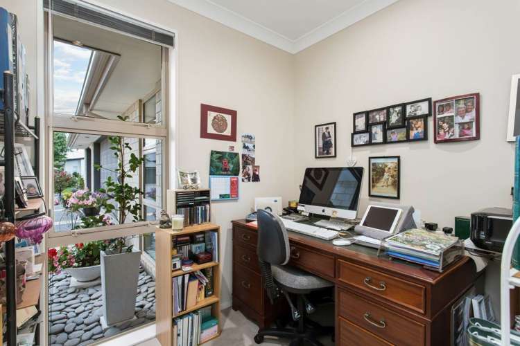 32 Applefield Court Northwood_15