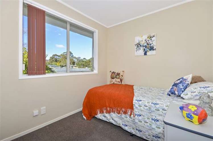 8 Tree View Avenue Glenfield_11