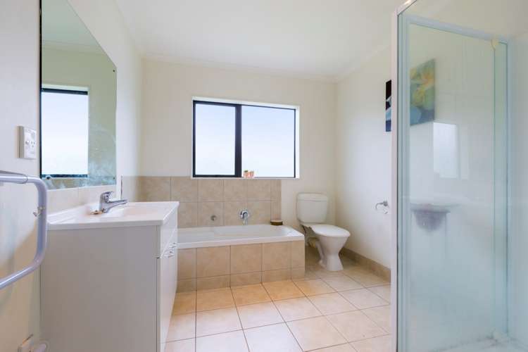 32 Prado Drive Pukekohe_11