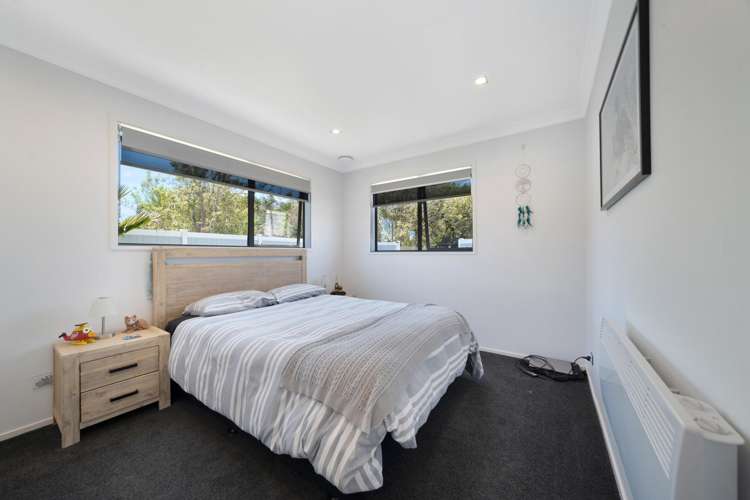154 Boord Crescent Kumeu_16