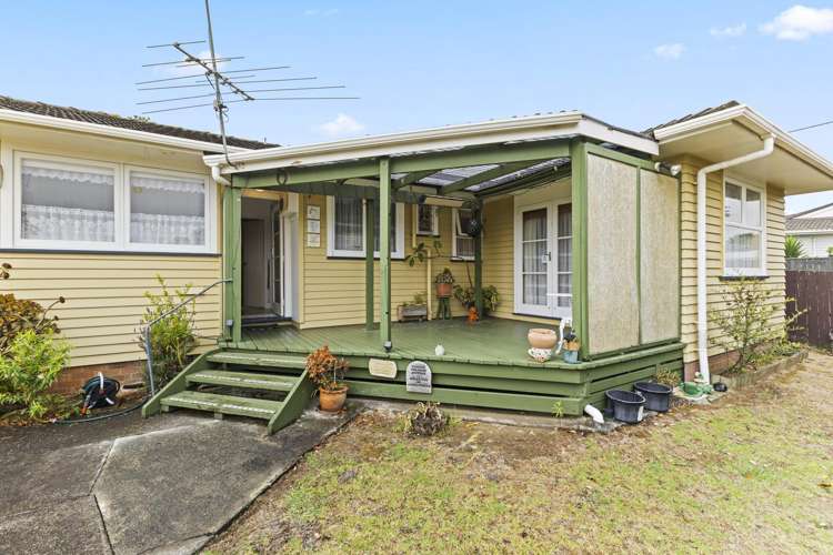 60 Wallace Road Mangere Bridge_11