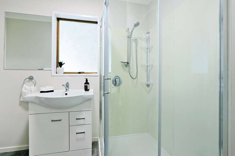 27 York Avenue Tamatea_9