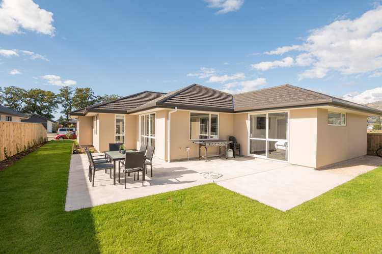 24 Oakdale Grove Richmond_16