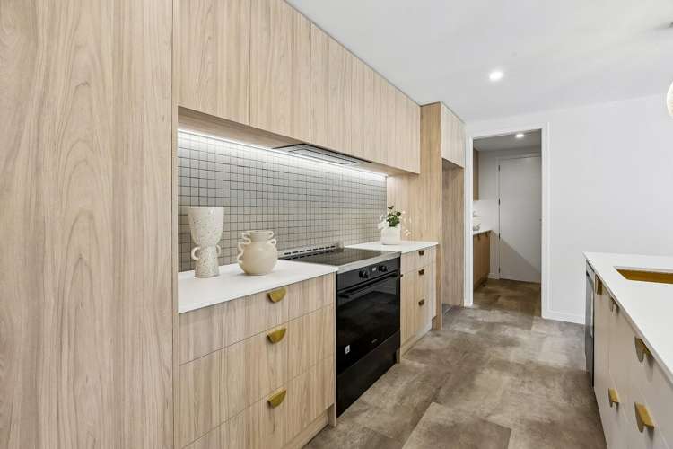 14 Caroline Way_4
