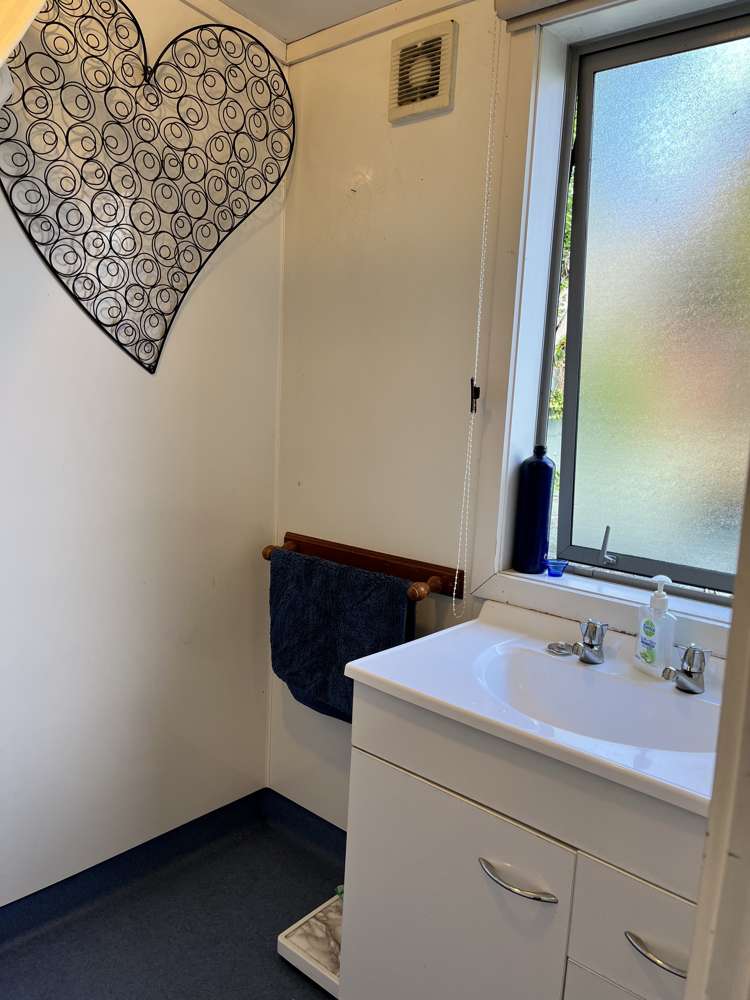 3 Bay Road Riverton_11