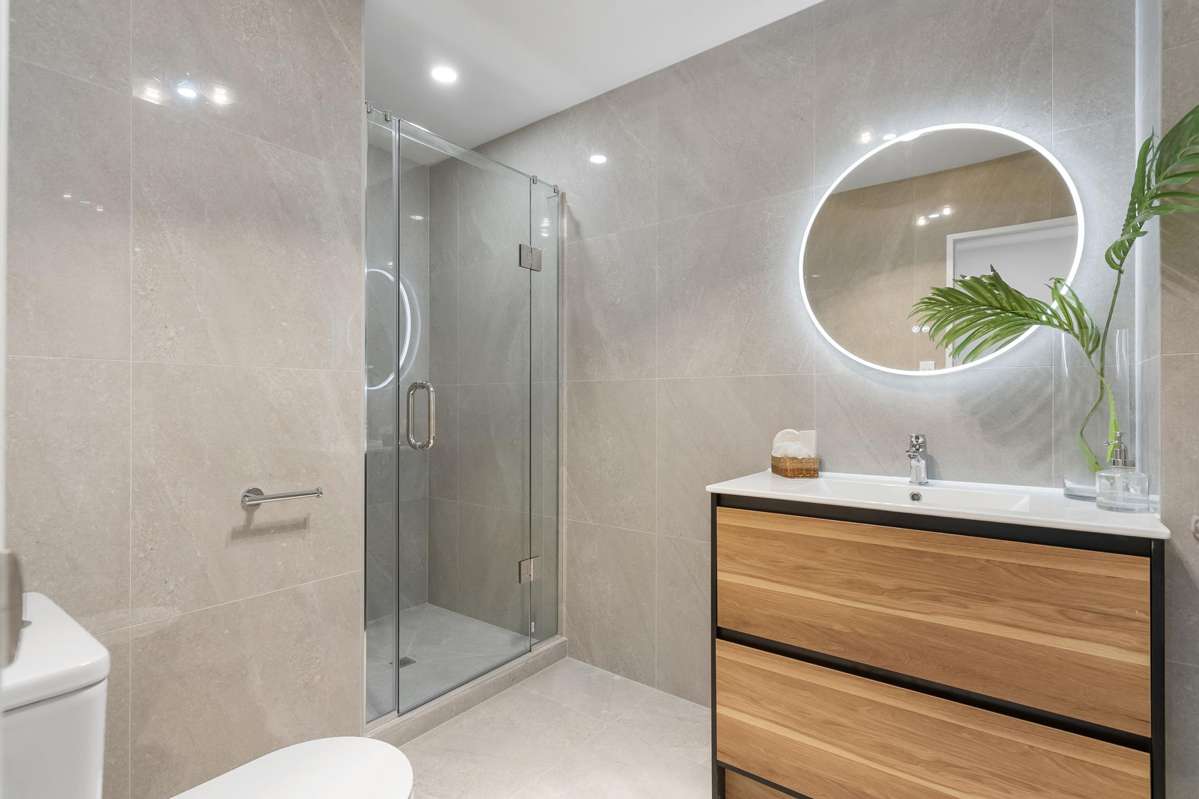 14 and 21/38 Fairlands Avenue_4