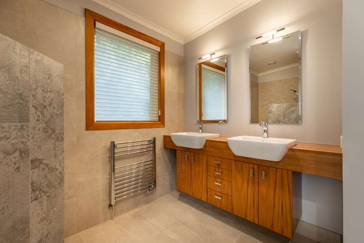 545 Hill Street South Hope_21