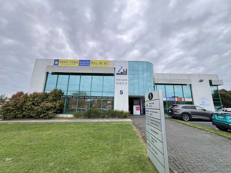 Level 1/5 William Pickering Drive_0