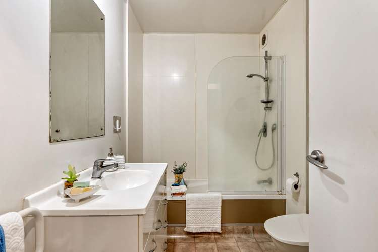 17/3 Kelvin Grove Te Aro_14