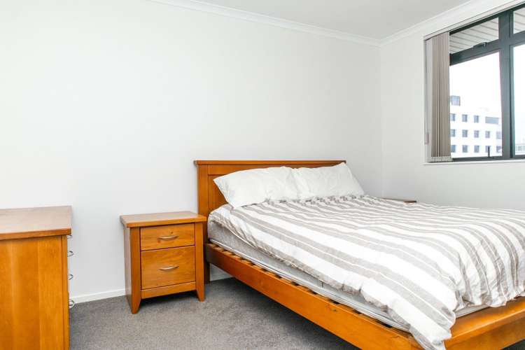 D306/176 Broadway Newmarket_12