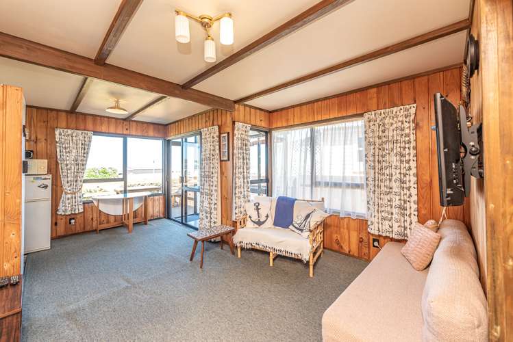 22 Okiwa Terrace Waiinu Beach_7