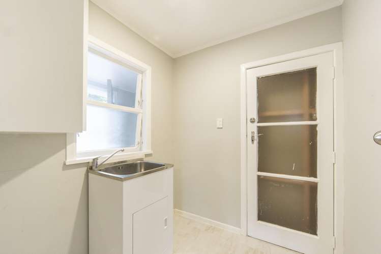 237 Tramway Road Enderley_17