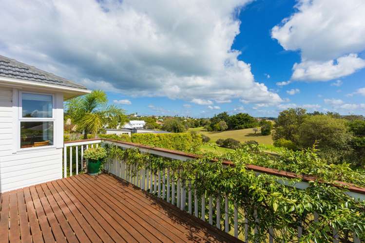 27 Shakespear Road Army Bay_7