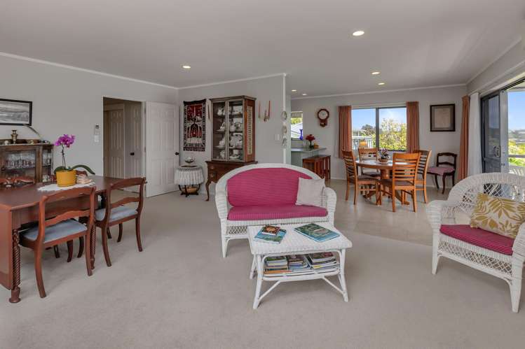 2/7 Pine Park Road Onerahi_11