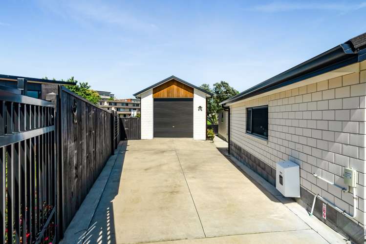 6 Francis Douglas Drive Westown_28