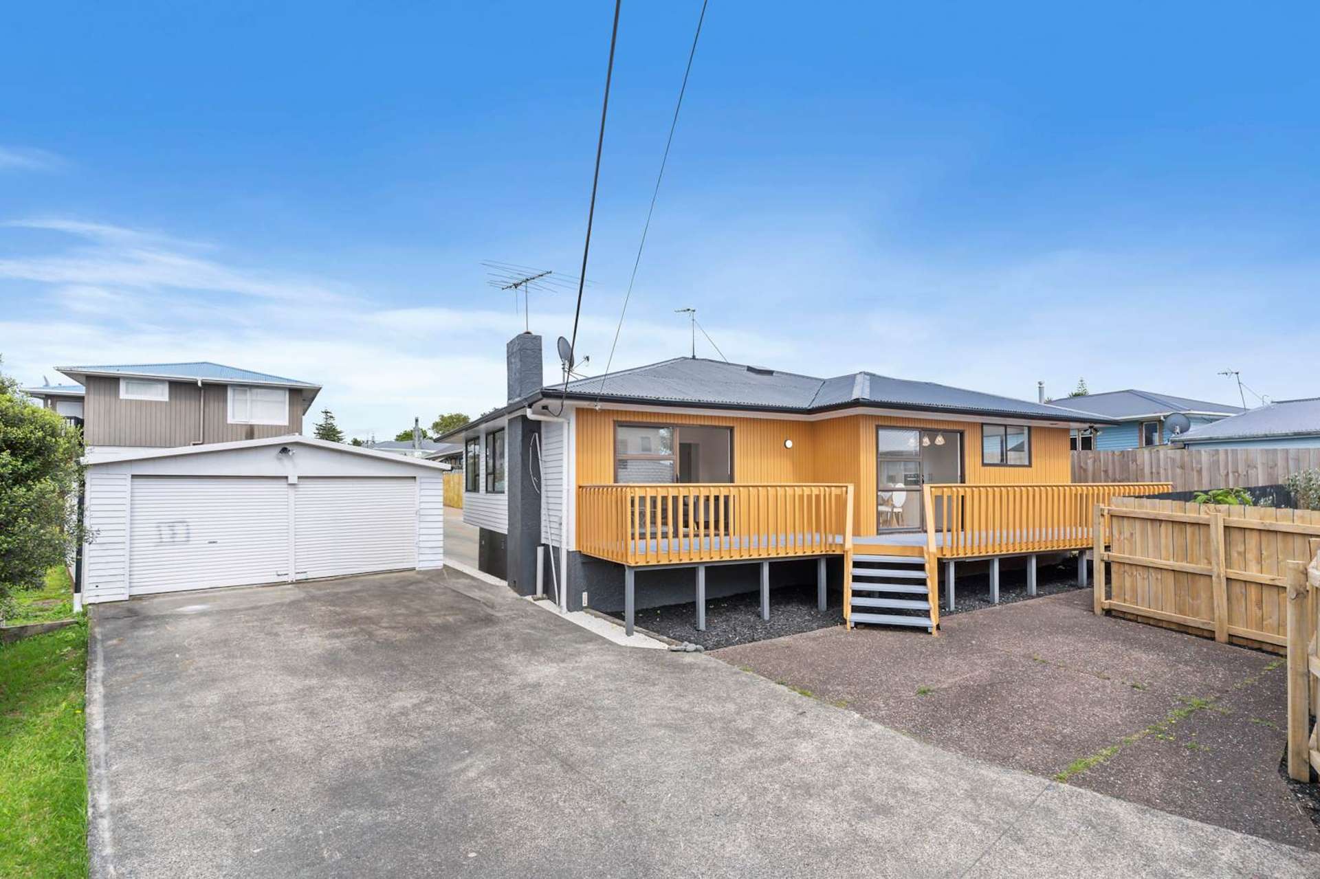 24a Roberts Road Te Atatu South_0